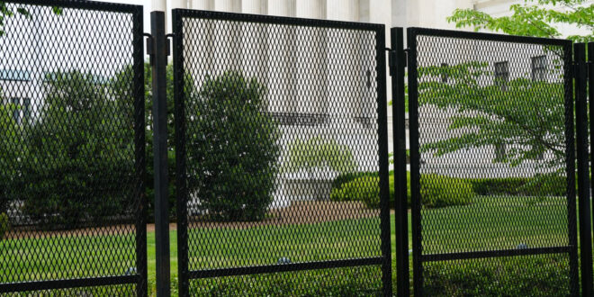 Supreme Court fencing