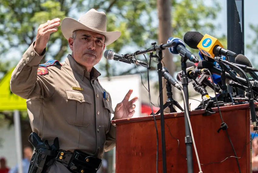 Uvalde Law Enforcement Presser SF TT 01.jpg - Poli Alert Texas school shooting