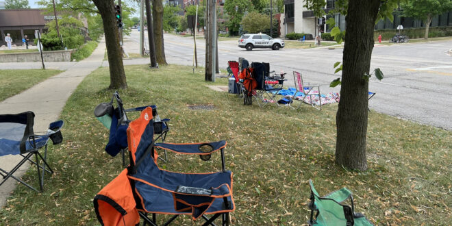 Highland Park parade shooting