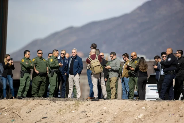 Kevin McCarthy El Paso IPA TT 01.jpg - Poli Alert Kevin McCarthy at Texas border