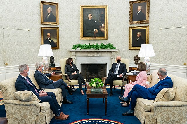 - Poli Alert President Biden and VP Harris met with Congressional leadership