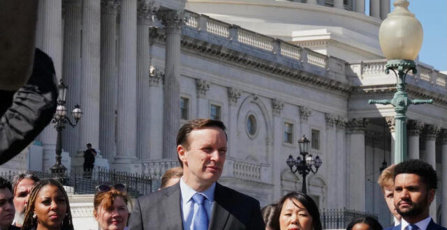 Sen. Chris Murphy, Rep. Maxwell Frost