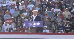 Donald Trump at campaign rally in Waco, Texas