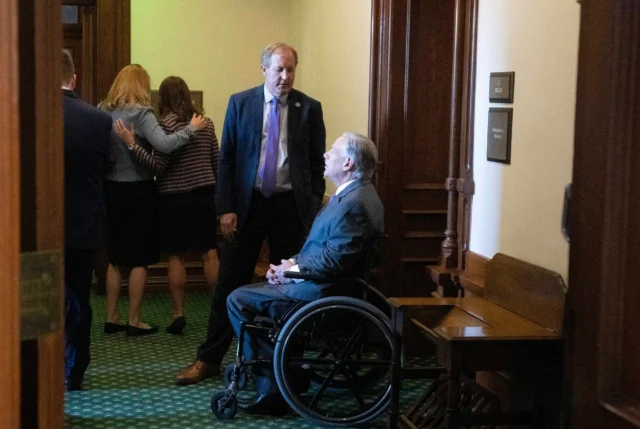 - Poli Alert Ken Paxton
