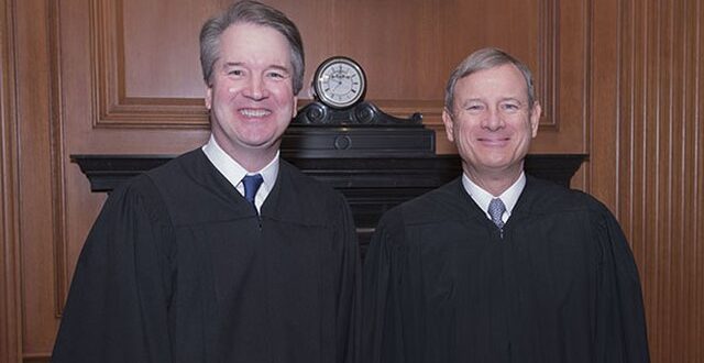 Justice John Roberts and Justice Brett Kavanaugh