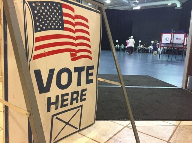 640px-Voting_location_in_Alabama_during_2017_election-1 - Poli Alert Alabama election