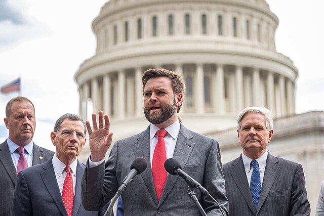 - Poli Alert JD Vance
