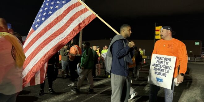 dockworkers strike
