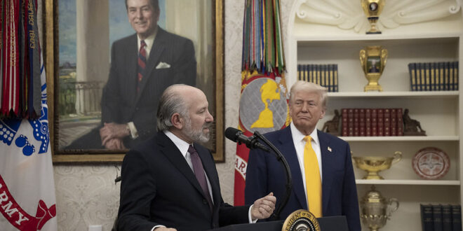 President Donald Trump and Commerce Secretary Howard Lutnick