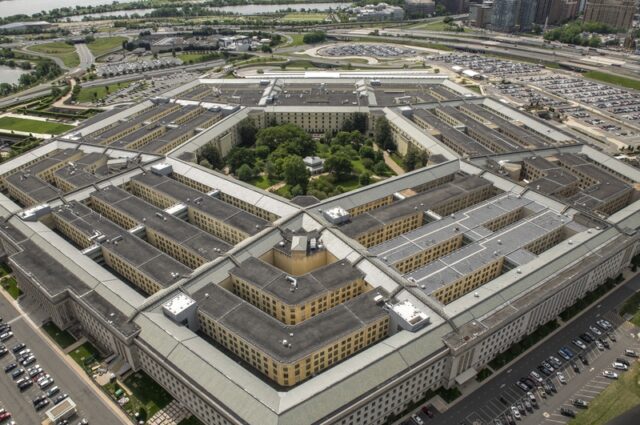 pentagonphoto - Poli Alert pentagon