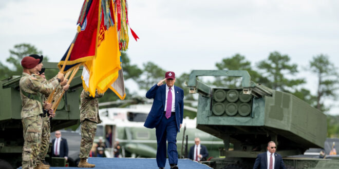 President trump at Fort Bragg