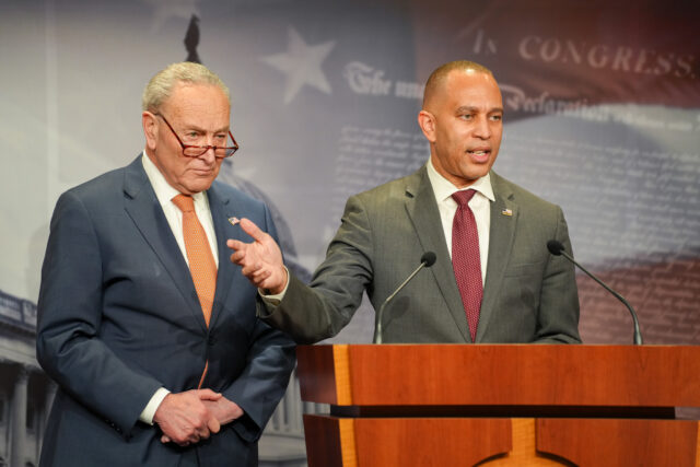 Schumer, Jeffries - Poli Alert Chuck Schumer and Hakeem Jeffries