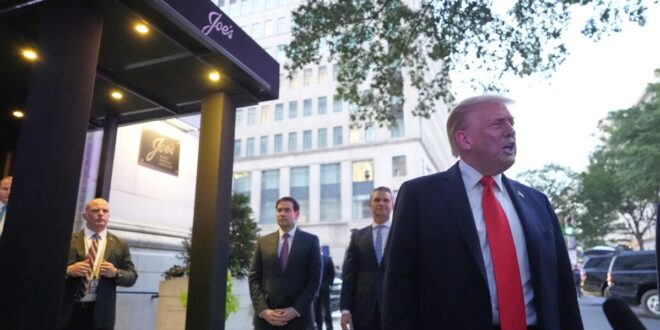 President Trump at Joe's Seafood in Washington, D.C.