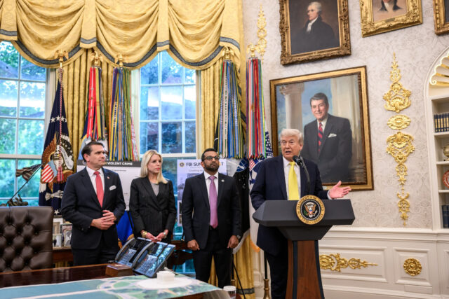Trump - Poli Alert President Trump
