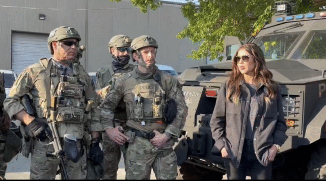 Noem - Poli Alert Kristi Noem in Chicago