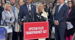 Reps. Ro Khanna and Thomas Massie