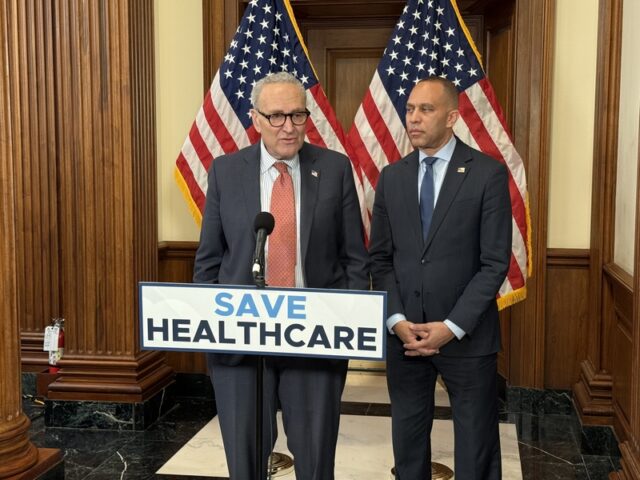 Schumer, Jeffries - Poli Alert Chuck Schumer and Hakeem Jeffries