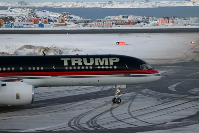 Greenland - Poli Alert Trump plane in Greenland