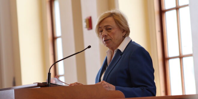 Janet Mills
