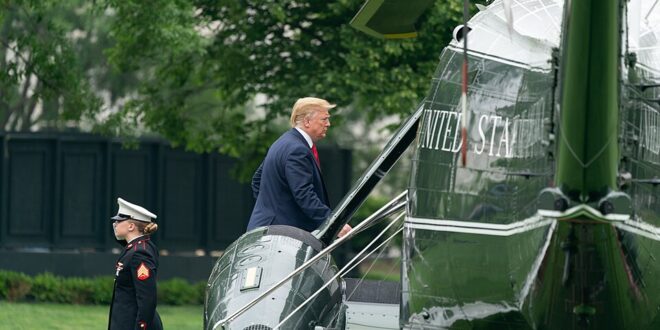 Trump boards Marine One