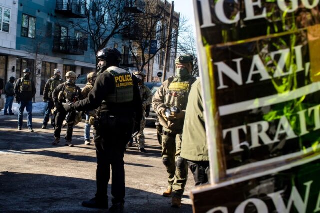 minnesotaice - Poli Alert ICE agents