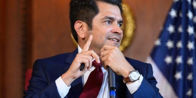 Jimmy Gomez